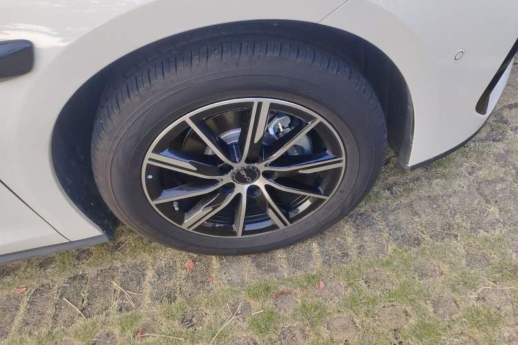 Used BYD Seal 06 New Energy 2025 DM-i Smart Drive 120KM Prestige Model Right Front Wheel Hub