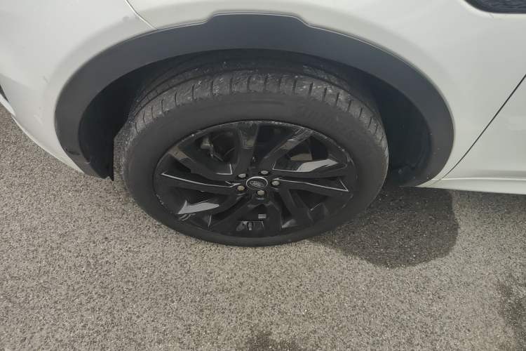 Used Land Rover Discovery Sport 2019 240 PS SE Dynamic Version China VI Standard Left Front Wheel Hub