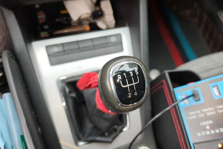 Used Skoda Octavia 2017 1.6L Manual Trend Edition Gear Lever