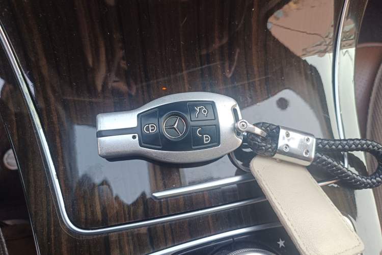 Used Mercedes-Benz C-Class 2015 Facelift C 200 L