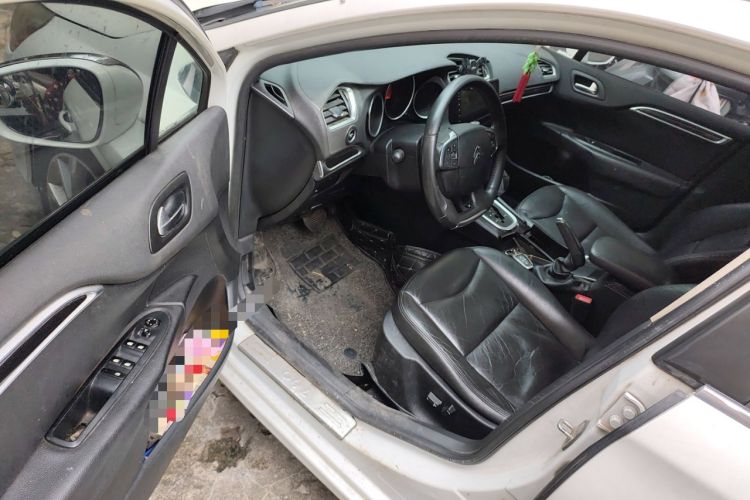 Used Citroen C4L 2013 1.6 THP Automatic Impression Edition
