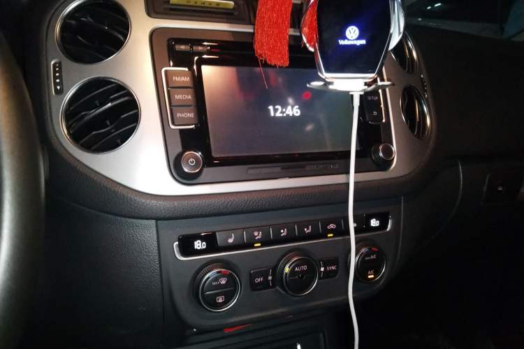 Used Volkswagen Tiguan 2013 2.0 TSI Automatic All-Wheel-Drive Flagship Edition
