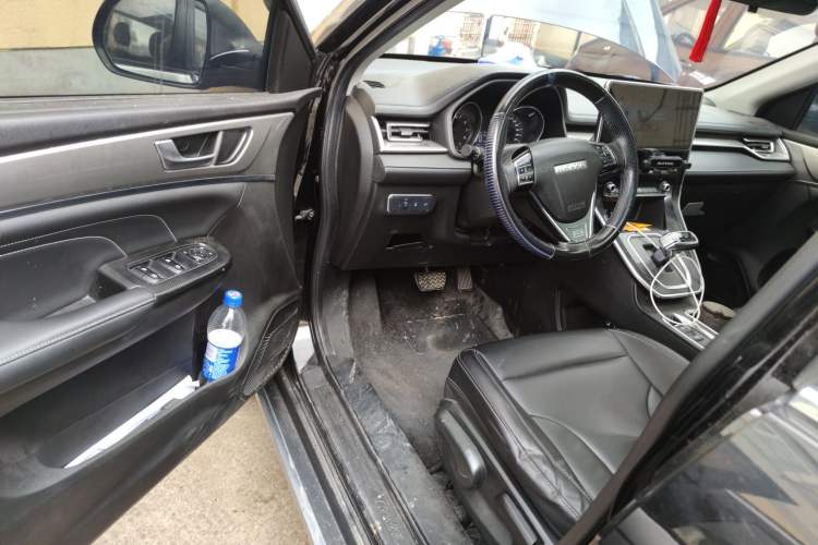 Used Haval M6 2021 PLUS 1.5T DCT Luxury Smart Connectivity Model
