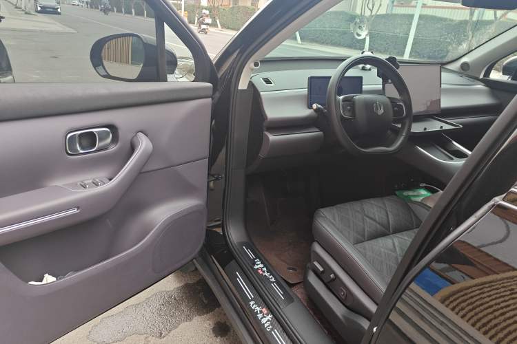 Used Leapmotor C16 2026 Extended-Range 280 LiDAR Zhizun Edition 5 Seats Driver Seat