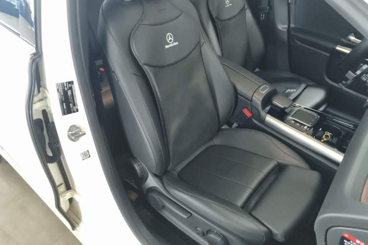 Used Mercedes-Benz B-Class 2021 B 200 Fashion Model Right Front Seat