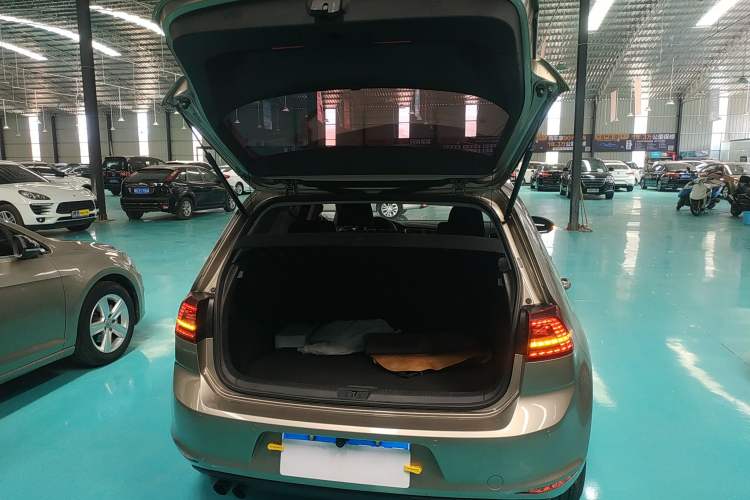 Used Volkswagen Golf 2017 230TSI Automatic Comfort Edition – Celebrating Milestone of One Million Units