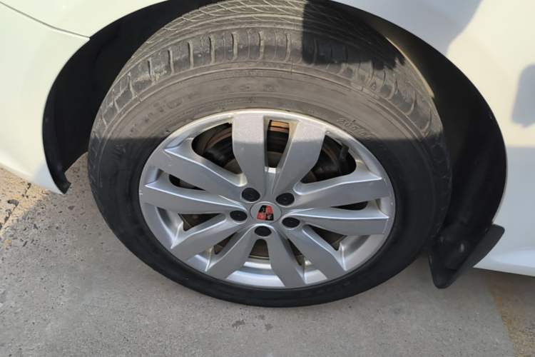 Used Roewe 350 2015 1.5L Manual Luxury Sunroof Edition