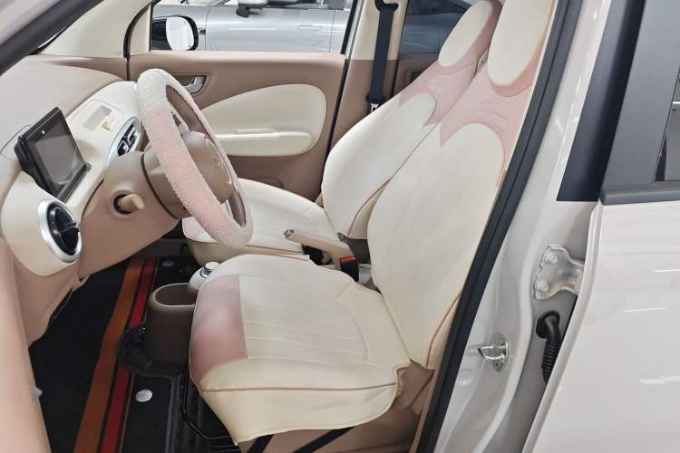 Used Wuling Hongguang MINIEV 2025 Four-Door Version Advanced Edition Left Front Seat