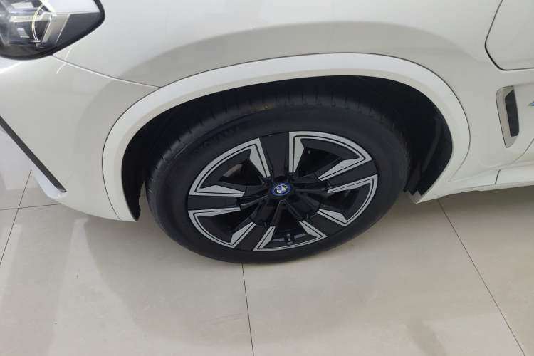 Used BMW iX3 2024 Leading Model
