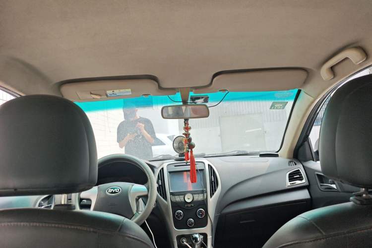 Used BYD F3 2015 Energy-Saving Edition 1.5L Automatic Luxury Model
