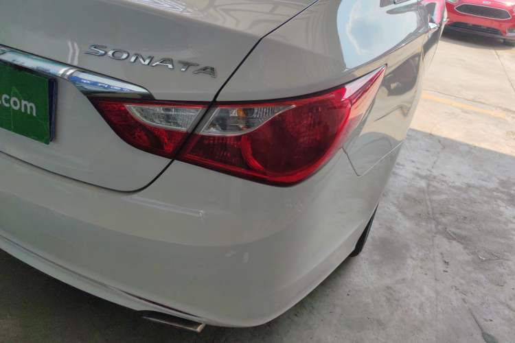 Used Hyundai Sonata 2015 Classic 2.0L Automatic Luxury Edition Right Rear Taillight