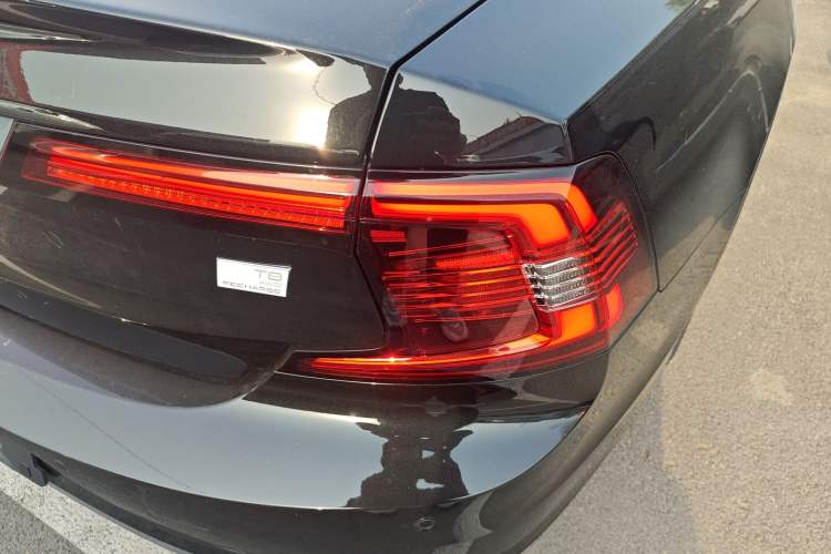 Used Volvo S90 New Energy 2023 T8 Plug-in Hybrid All-Wheel Drive Long-Range Zhiyi Luxury Edition