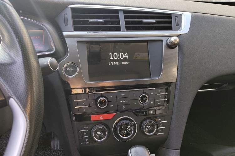 Used DS 6 2014 1.6T Luxury Edition THP160
