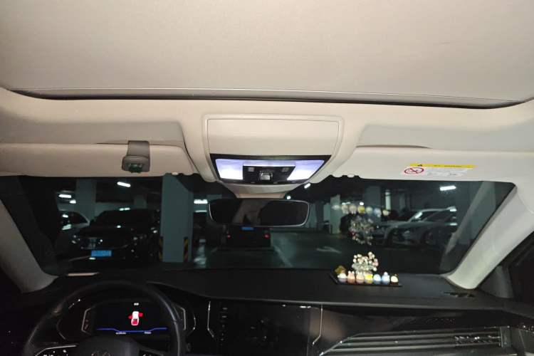 Used Volkswagen Passat 2023 330TSI Luxury Edition
