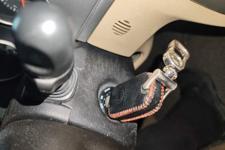 Used Buick Excelle 2011 1.6LX-AT Vehicle Key