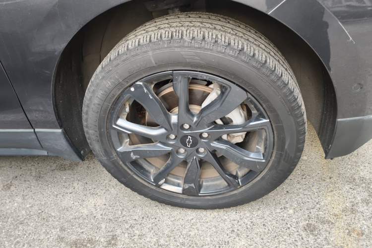Used Chevrolet Equinox 2021 550T RS Four-Wheel Drive Intelligent Guardian Edition Right Front Wheel Hub