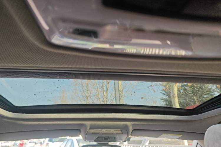 Used BMW 1 Series 2018 118i Leading Model Headliner