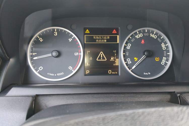 Used Land Rover Discovery 2013 3.0 SDV6 HSE Diesel Edition Instrument Cluster