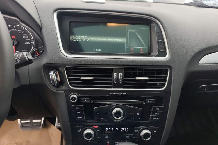 Used Audi Q5 2017 Plus 40 TFSI Technology Model