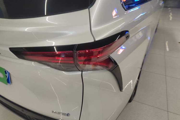 Used Toyota Granvia 2023 2.5L Hybrid Prestige PLUS Edition