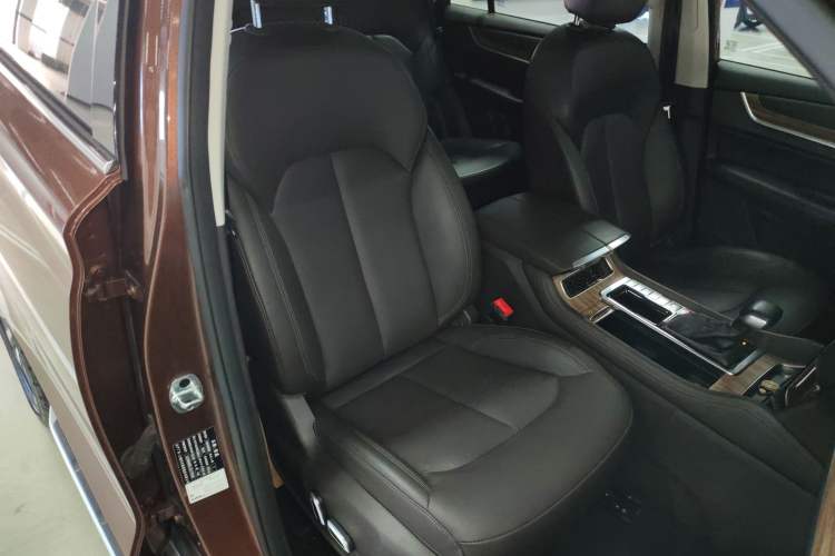 Used Roewe RX8 2018 30T Smart Connectivity Two-Wheel Drive Supreme Edition Right Front Seat