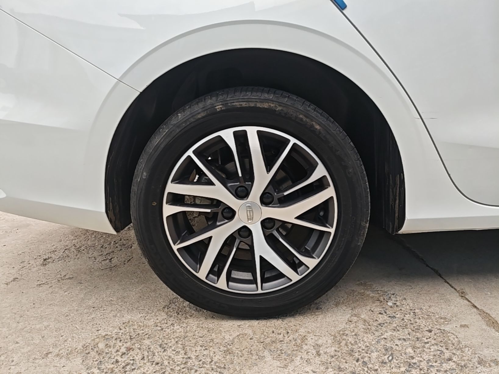 Geely Auto Emgrand 2022 4th Generation 1.5L Manual Luxury Model — снимка 11
