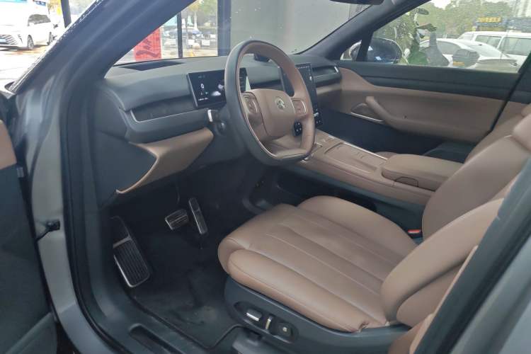 Used Nio ES8 2024 100kWh Signature Edition
