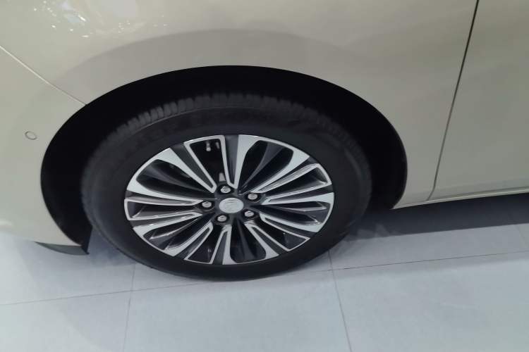 Used Buick GL8 2020 ES Land Cruiser 653T Luxury Model