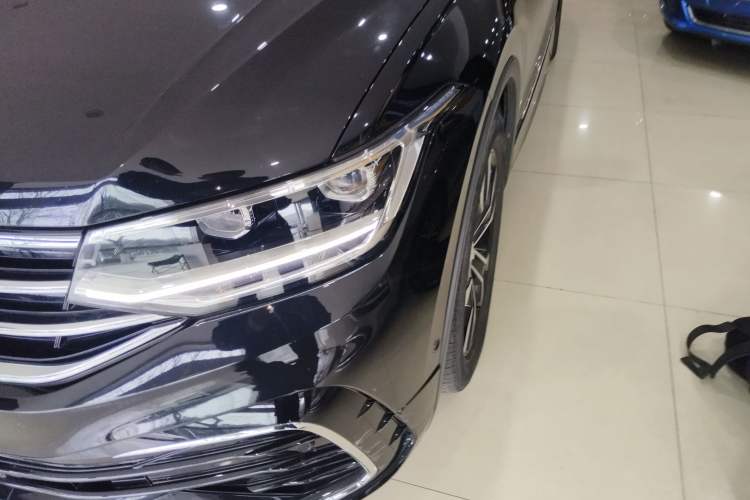 Used Volkswagen Tiguan L 2023 330TSI Automatic Two-Wheel Drive R-Line Enjoyment Edition Left Front Headlight