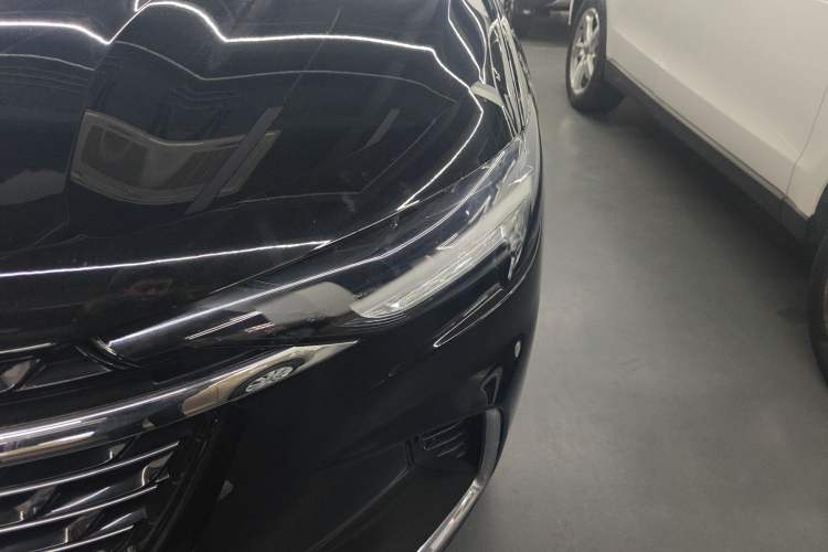 Used Buick Envision 2022 Encore Plus 652T Five-Seat Luxury Model
