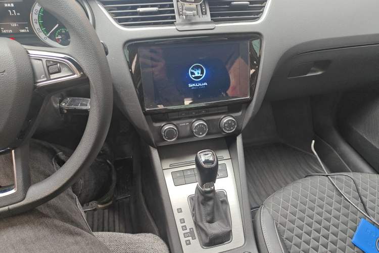 Used Skoda Octavia 2019 1.5L Automatic Smart Drive Luxury Edition China VI Standard
