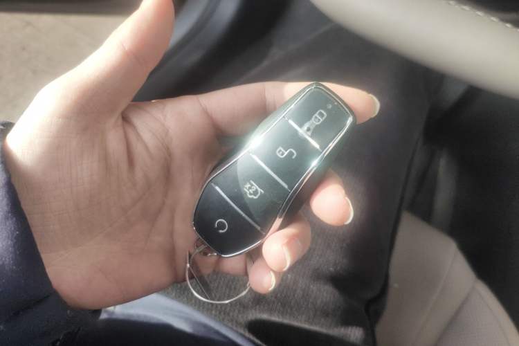 Used BYD Han 2025 DM-i Intelligent Driving Edition 125KM LiDAR Flagship Model Vehicle Key