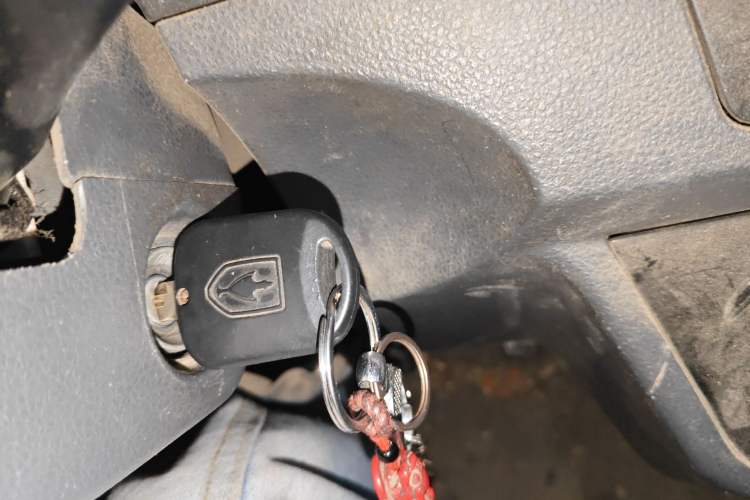 Used Jinbei Hiace X30 2016 1.3L Comfort Model CNG Vehicle Key