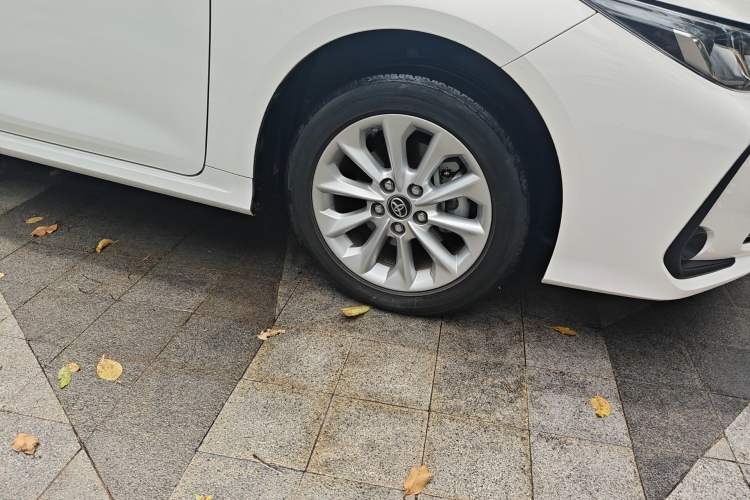 Used Toyota Corolla 2021 Dual-Motor 1.8L E-CVT Elite Edition