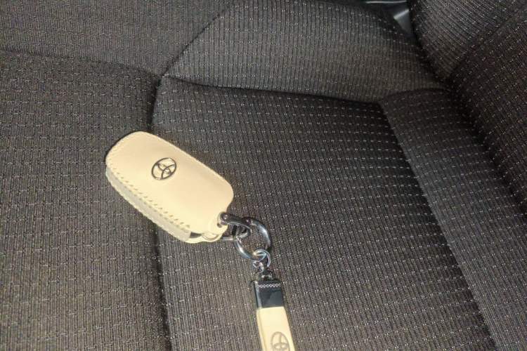 Used Toyota IZOA 2021 2.0L Yichi SPORT
