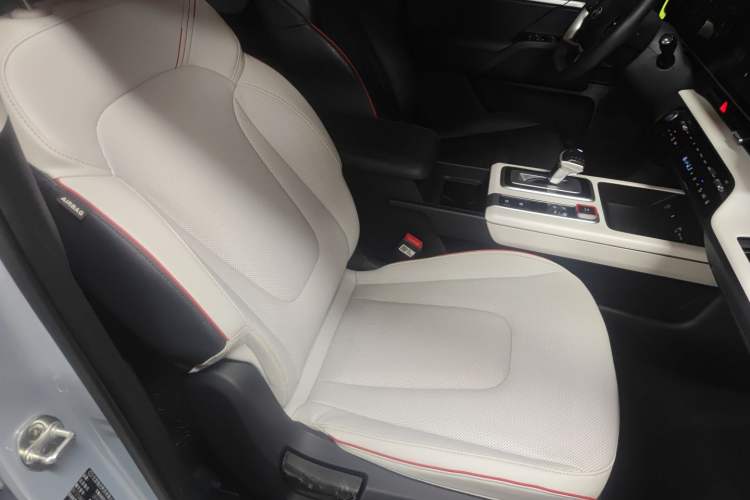 Used Hyundai ix35 2023 Musso 2.0L Flagship Edition TOP Right Front Seat