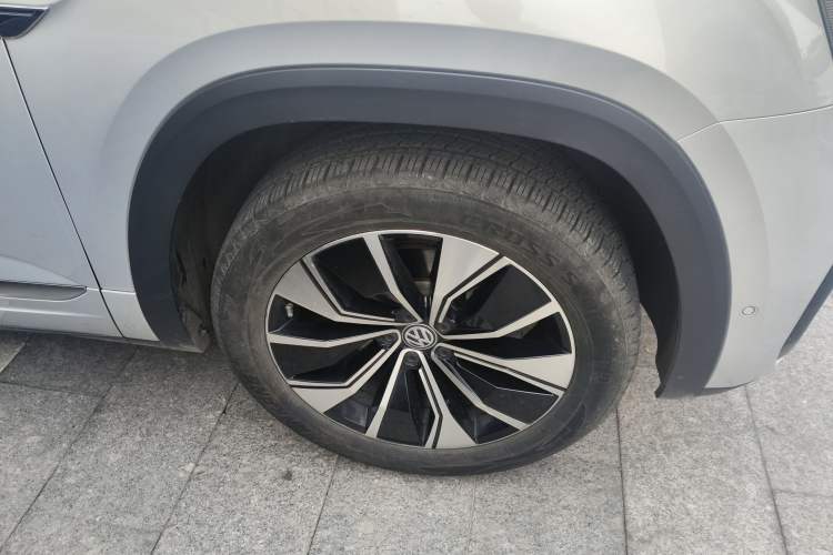 Used Volkswagen Teramont X 2019 380TSI Four-Wheel Drive Prestige Luxury Edition Right Front Wheel Hub