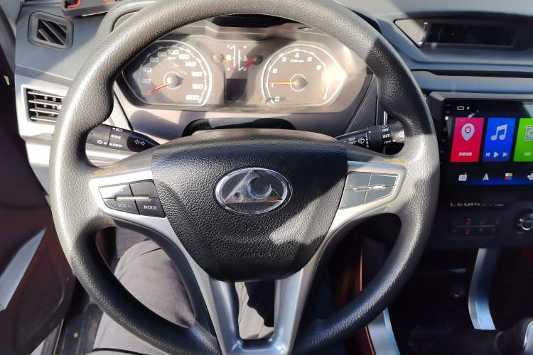 Used Leopaard Q6 2015 2.4L Manual Two-Wheel-Drive Elite Model Steering Wheel