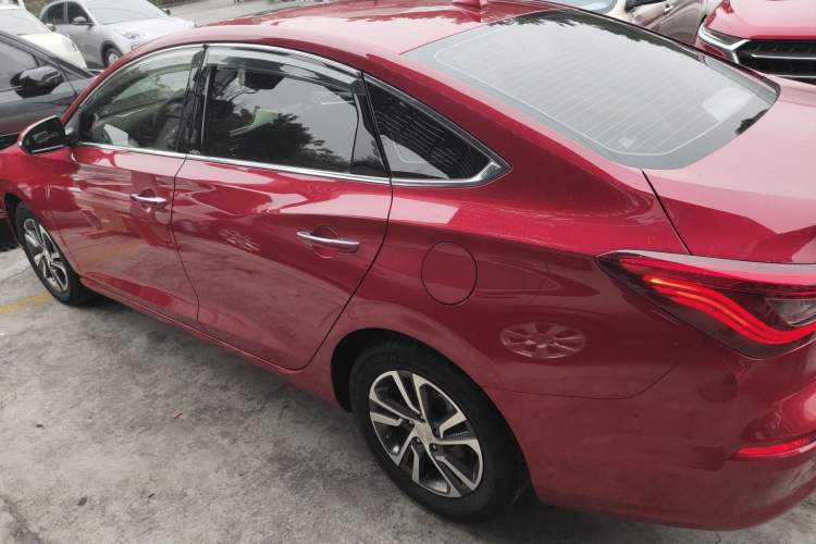 Used Changan Eado 2018 High-Energy Edition 1.6L GDI Manual Pioneer Model China V Standard
