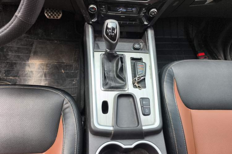 Used Geely Auto Vision X6 2016 1.3T CVT Luxury Model Gear Lever