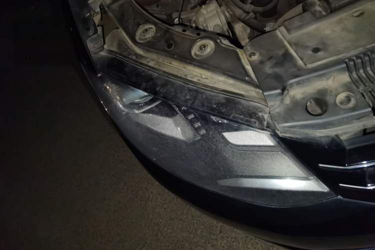 Used Volkswagen Sharan 2016 380TSI Luxury 7-Seater Right Front Headlight