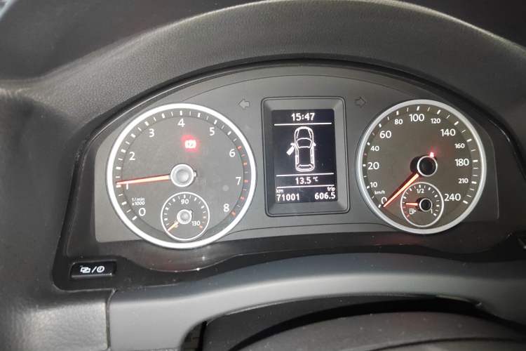 Used Volkswagen Tiguan 2015 1.8TSI Manual Two-Wheel Drive Fashion Edition Instrument Cluster