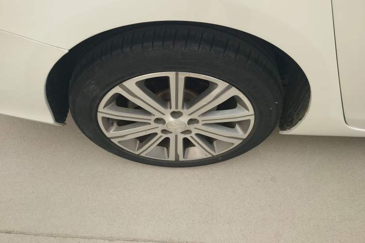 Used Peugeot 408 2015 1.2T Automatic Luxury Edition Right Rear Wheel Hub