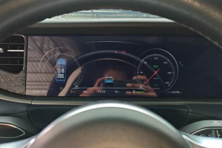 Used VOYAH FREE 2021 Four-Wheel Drive Standard Range-Extended Exclusive Luxury Package Instrument Cluster