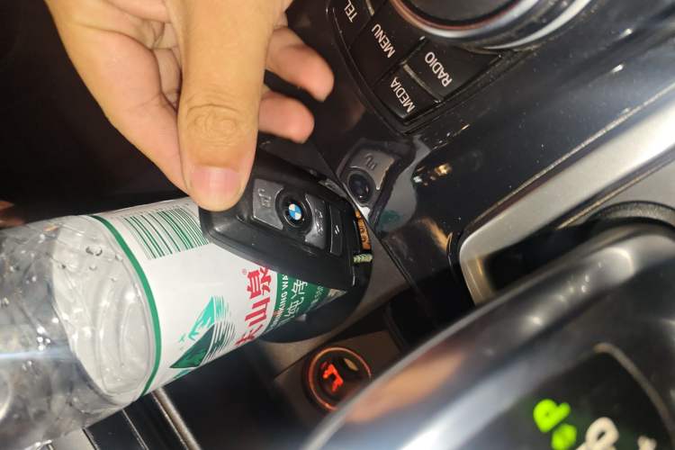 Used BMW 5 Series 2014 520Li Elegant Model
