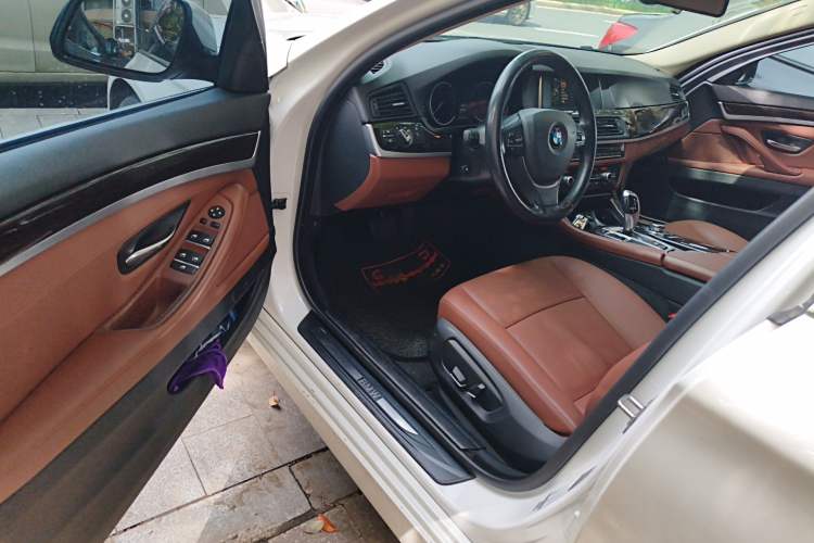 Used BMW 5 Series 2017 525Li Leading Model