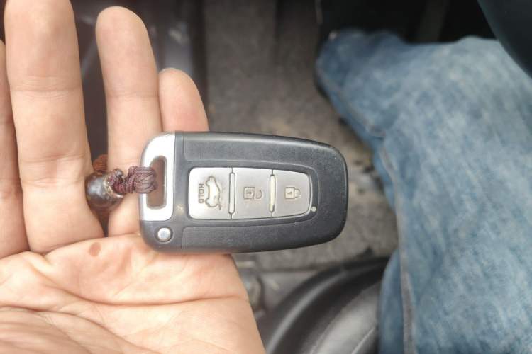 Used Hyundai ix35 2012 2.0L Automatic Two-Wheel Drive Elite Edition GLS Vehicle Key