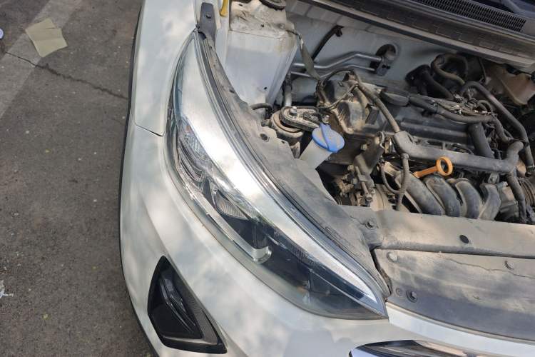 Used Kia kx1 Stonic 2019 1.4L Automatic Fun Edition China VI Right Front Headlight