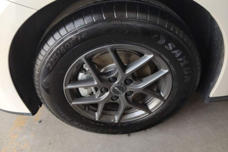 Used BYD Seal 06 New Energy 2025 DM-i Smart Drive 80KM Luxury Model Left Front Wheel Hub