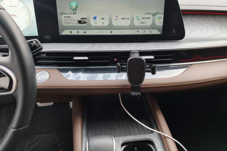 Used Chery Arrizo 8 2024 High-Performance Edition 2.0T DCT Powerfully Tuned Audio And AC Panel